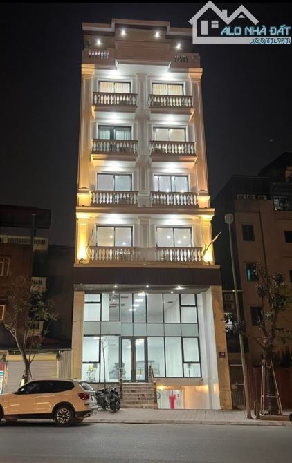 Bán tòa nhà Nguyễn Trãi office building, phân lô ô tô, vỉa hè, thang máy, 120m2 x 9T 42 tỷ