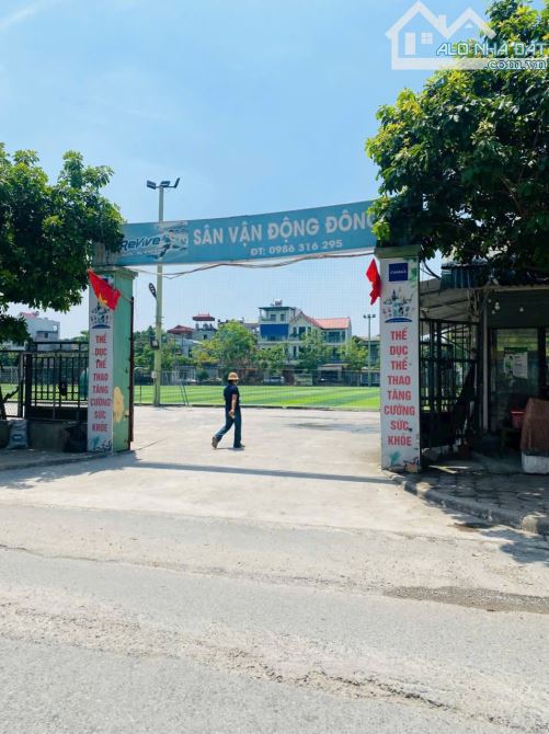 Bán 56m2 đất ngay sân bóng Đông Mỹ - Thanh Trì, ô tô tải vào đất