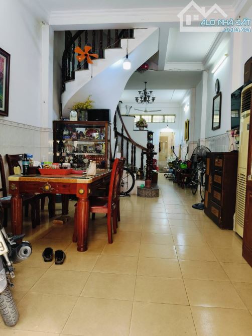BÁN NHÀ HẺM XE HƠI - NGUYỄN CHẾ NGHĨA - QUẬN 8 -64M2- 4 TẦNG-5PN-HOÀN CÔNG ĐỦ -NHỈNH 7 TỶ