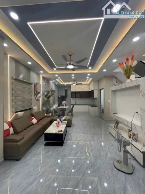 🆘🆘🆘 HÀNG HIẾM – NHÀ 2 TẦNG NỞ HẬU ~ 90M2 – NGANG KHỦNG ~ 7M – NHỈNH 6 TỶ THƯỢNG LƯỢNG