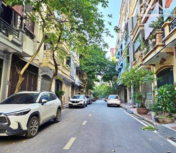 BÁN NHÀ MẶT PHỐ TRẦN ĐĂNG NINH – KIỆT TÁC GIỮA LÒNG TRUNG TÂM HÀ ĐÔNG