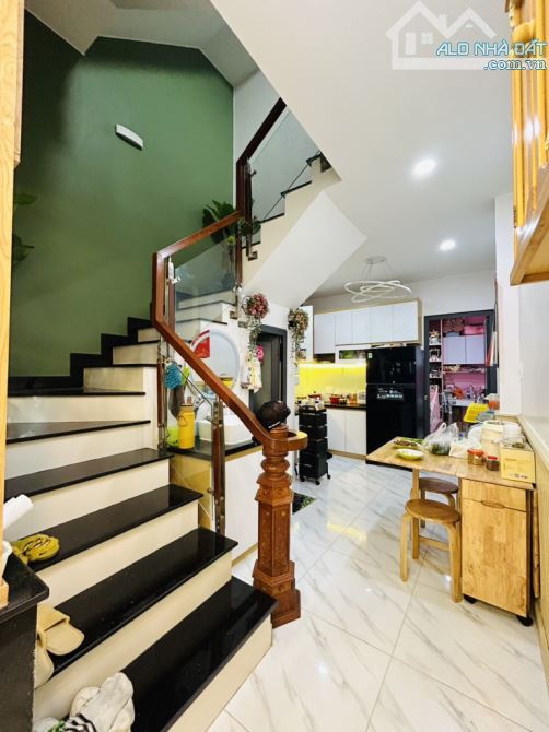 6 tỷ Nhà Đẹp 4 Tầng DT 50m Huỳnh Tấn Phát.P.Phú Thuận,Quận 7 - 10