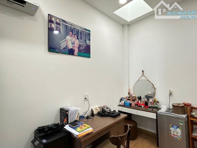 NHÀ BÁN NGAY EMART HẺM XE HƠI 7 CHỖ ✈️THIẾT KẾ 2 TẦNG NHÀ ĐẸP✈️ 4.2X13 - DTCN 58M2 GIÁ 6,7 - 11