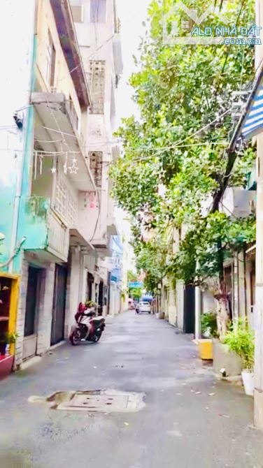 HẠ GIÁ BÁN GẤP CHỈ CÒN 13,X TỶ - TRẦN ĐÌNH XU QUẬN 1 - DT: 4Mx19M - 5 TẦNG - HẺM RỘNG 5M - 1