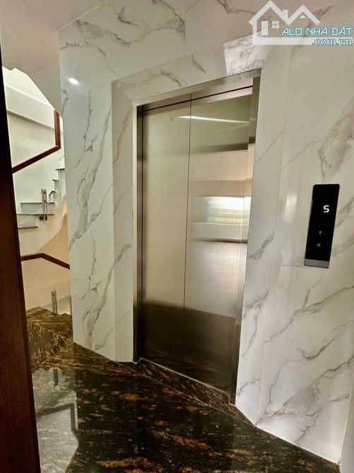 Bán nhà Thạch Bàn ,thang máy 6t , bãi oto cách 30m giá 8,8tỷ - 1