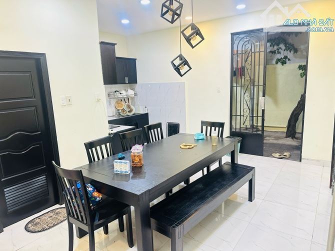 Chủ cần bán gấp cho con du học, biệt thự nhỏ xinh ngay Phạm Văn Đồng, Linh Đông Thủ Đức. - 1