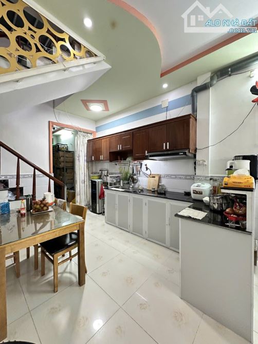 Quận 6, P. 12, hẻm ô tô thông,  Nhà đẹp 2 tầng, 56m2, ô tô, giá rẻ - 1