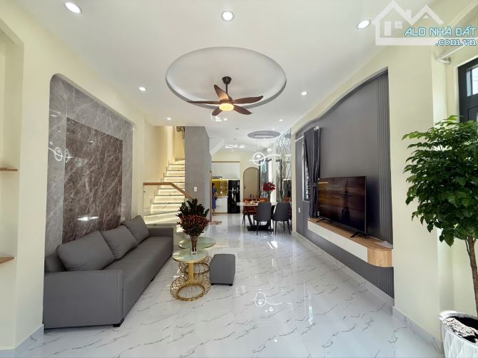Hẻm Xe Hơi Trước Nhà 8m – 52M2 Vuông A4 – 2 Tầng BTCT – 3PN - Full Nội Thất– Chỉ 7 Tỷ 5TL - 1