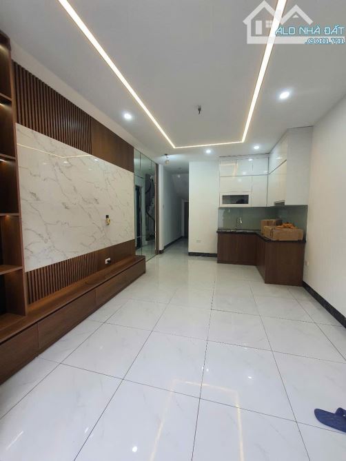 Bán nhà Liên Mạc, 31m2 5 tầng nhà mới, ngõ thoáng,sạch sẽ, dân trí cao giá 4,2 tỷ - 1