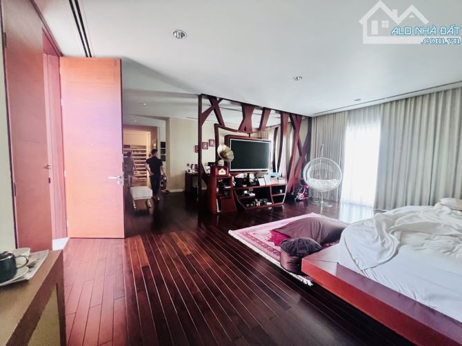 Bán Biệt thự khu Hoàng Việt -Út Tich 750m2 5 TẦNG 9 PN  136 tỷ - 1