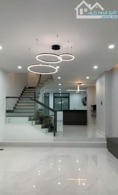 Bán Nhà Mặt Tiền-Trung Tâm Quận 8-100m2-Ngang 5m-4tầng-Xe Hơi Ngủ Nhà-Chào Giá 7,8 tỷ TL. - 1