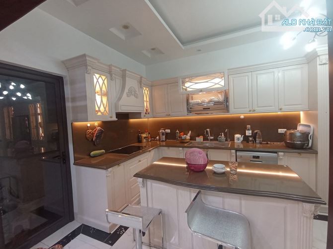 Bân nhà mặt phố VIP Quang Trung, vị trí đẹp, vỉa hè rộng, lý tưởng kinh doanh - 1