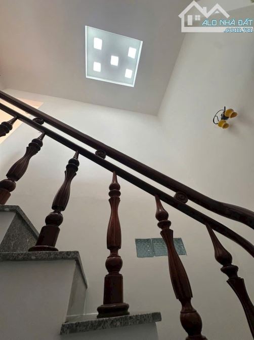 Bán nhà 2 tầng đường Trần Bích San đấu lưng Nguyễn Tất Thành - 1