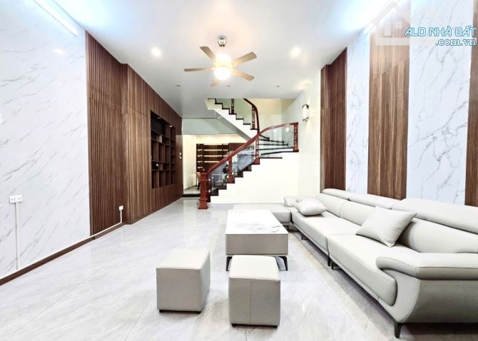Nhà đẹp Quan Hoa, 72m2, MT rộng. Lõi Cầu Giấy, hiếm có căn thứ 2 tầm tài chính. 12tỷ - 1