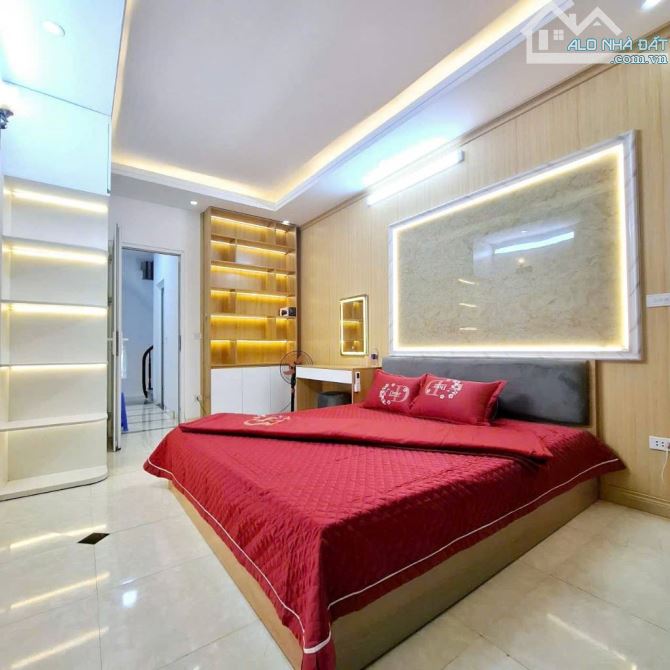 BÁN NHÀ ĐẸP PHỐ TRƯƠNG ĐỊNH LÔ GÓC 3 MẶT THOÁNG 5 TẦNG MỚI FULL NỘI THẤT GIÁ CHỈ 6,3 TỶ - 1