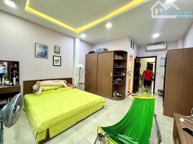 Bán nhà hẻm 7m Khuông Việt Tân Phú 4.4x22m đúc 2 lầu giá 10.8 tỷ TL (cách Hòa Bình 500m) - 3