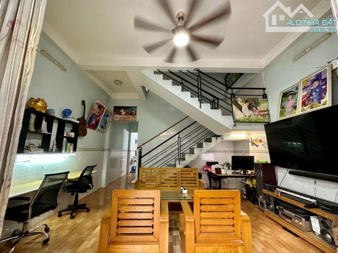 GIÁ MỀM - NHÀ HIẾM! 5x14M, PHÒNG NGỦ TẦNG TRỆT- MỘT ĐỜI CHỦ- OTO NGỦ NHÀ. - 1