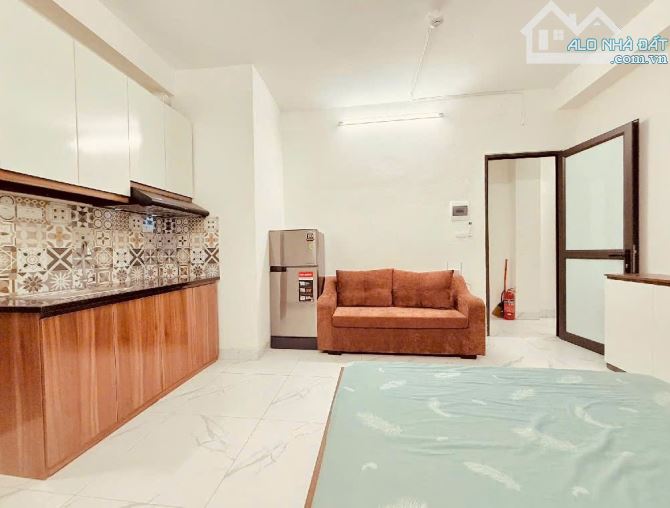Bán nhà Liễu Giai - Kim Mã - Ba Đình 115m2x8T, ôtô đỗ, dòng tiền hơn 2 tỷ/năm, giá 3x tỷ - 1