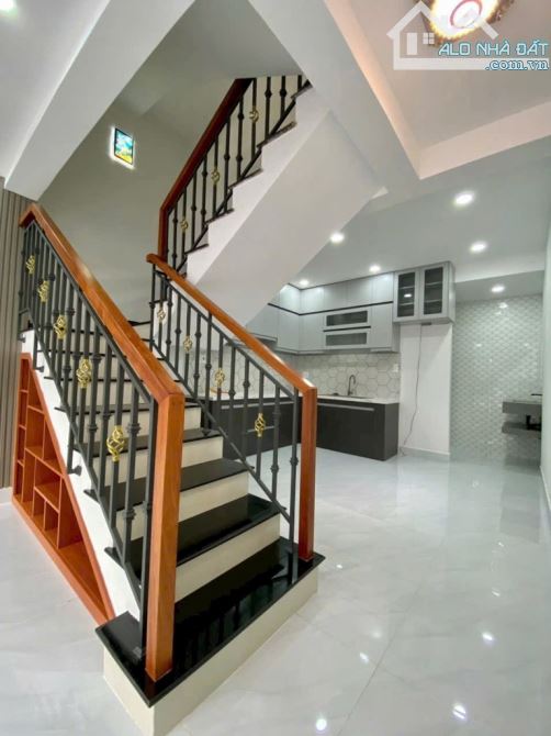 Nhà đẹp Tân Phú – 3PN – 3WC – gần mặt tiền – giá tốt 4.75 tỷ - 1