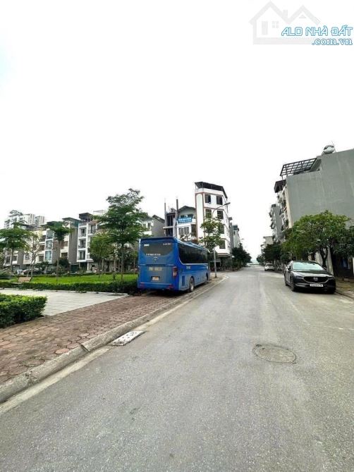 Đất đẹp đường to vỉa hè thoáng Phố Nguyễn Khắc Viện DT 40m2 . Giá 12 tỷ - 1