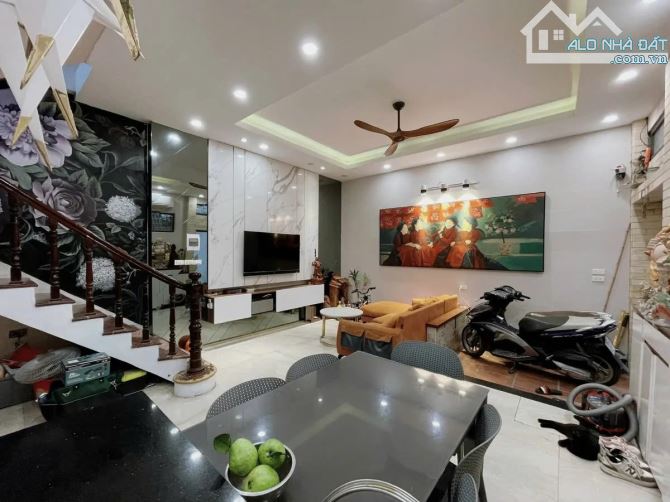 Bán nhà riêng gần 40m2, 4 tầng, 3 ngủ, tại Nguyễn Trãi, Thanh Xuân, Hà Nội - 1