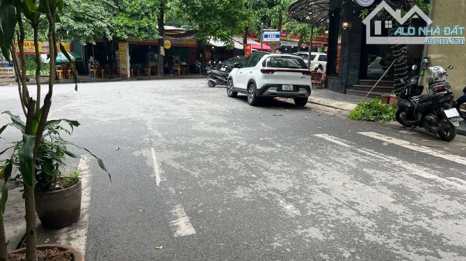 LIỀN KỀ VIỆT KIỀU CHÂU ÂU VỈA HÈ KD OTO TRÁNH VIEW HỒ – Ô THANG MÁY Giá Đầu tư - 1