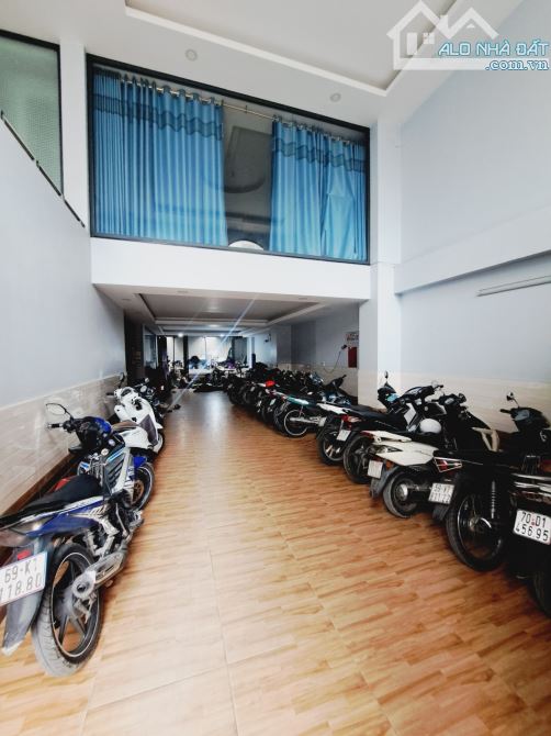 💥🏠🚘 SIÊU PHẨM BÌNH TÂN, HẼM 8M, CHDV 160M2, 6TẦNG, NGANG 8M, DÒNG TIỀN 80TR, NHỈNH 17TỶ - 1
