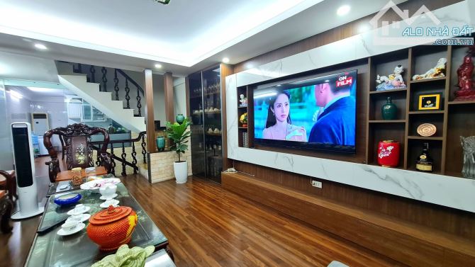 Bán nhà - Mặt phố Nguyễn Tư Giản - Hoàn Kiếm 70m 6 tầng - Kinh doanh 22 tỷ - 1