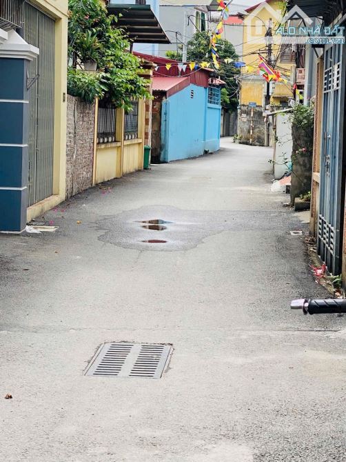 Bán 56m2 đất ngay sân bóng Đông Mỹ - Thanh Trì, ô tô tải vào đất - 1