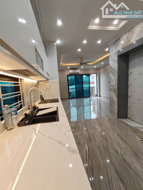 Bán nhà Trần Khát Chân DT 56m2 6 Tầng thang máy - Oto ngủ trong nhà Giá nét 14,8 tỷ có đàm - 1