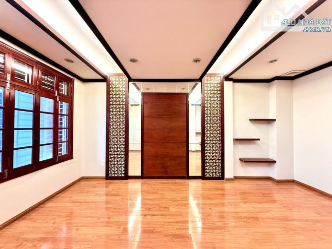 Bán gấp nhà phân lô oto tránh Hoàng Văn Thái 95m2, 5 tầng, mt 5m, chỉ 21 tỷ, giá cực tốt - 1