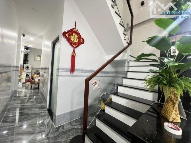 HÀNG HIẾM 8,3 tỷ/ 87m2  TĂNG NHƠN PHÚ A - 12