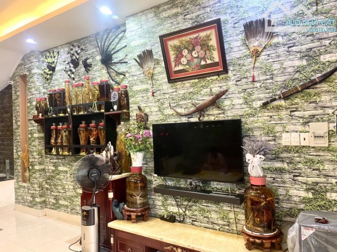 Bán nhà mới 4 tầng đường ô tô Ung Văn Khiêm .Diện tích 103 m2. Giá 18.5 tỷ ,P17 Bình Thạnh - 15