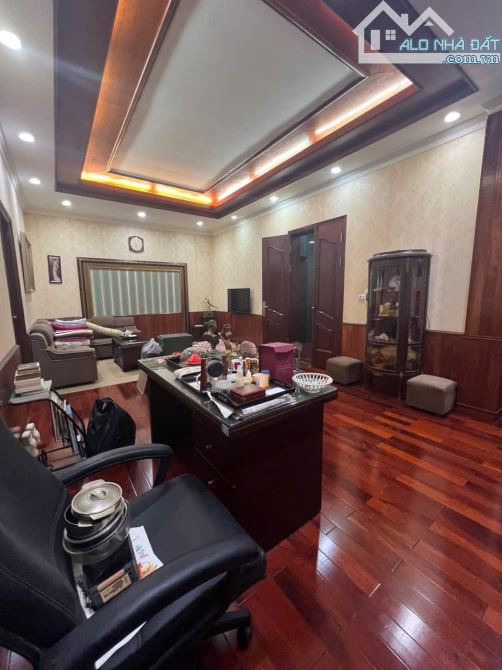 Vị trí cực hiếm, LÔ GÓC DUY NHẤT, 7 tầng, thang máy 79m2 mặt tiền đá bóng, kinh doanh đỉnh - 17