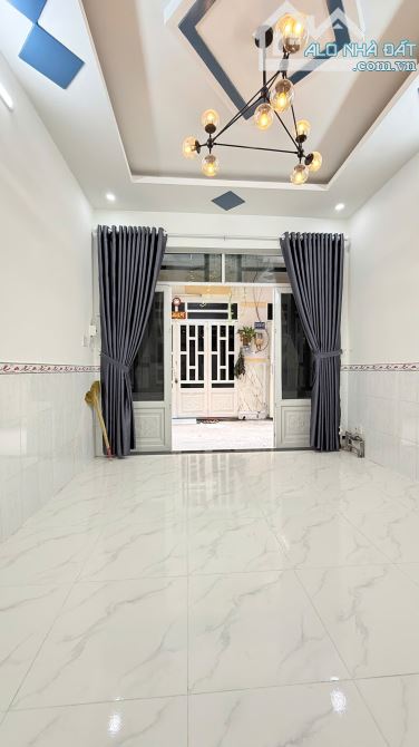 BÁN NHÀ RIÊNG - ĐHT 23 - 25M2 - 3 TẦNG - 3PN - 1,95 TỶ - QUẬN 12 - 2