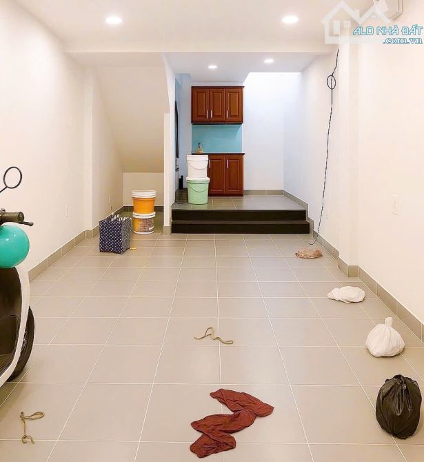 Bán nhà 4 Tầng Quận 10, hẻm ô tô đường Cách Mạng Tháng Tám, 125 m2, Giá 8 tỷ - 2