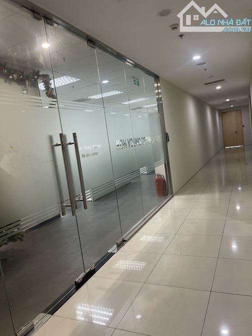 Bán gấp sàn văn phòng tầng 2 chung cư Lê Văn Lương đã hoàn thiện 850m2, giá chỉ 42 tr/m2. - 2