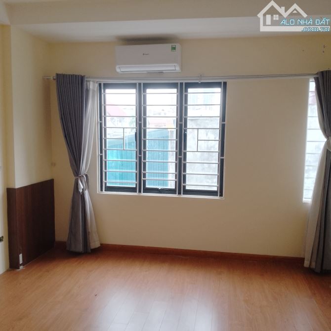 Đống đa Trường Chinh trc nhà thoáng sáng bà gác đỗ cửa 5 tầng 50m chỉ 7.7 tỷ - 2