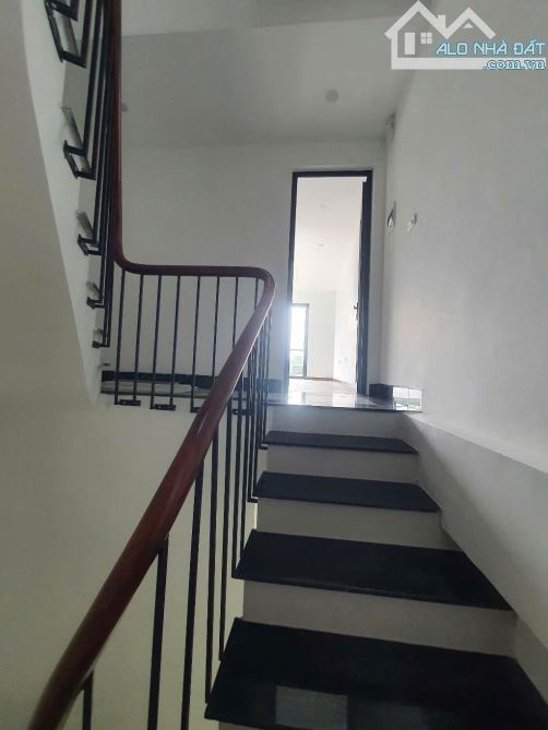 Bán nhà Liên Mạc, 31m2 5 tầng nhà mới, ngõ thoáng,sạch sẽ, dân trí cao giá 4,2 tỷ - 2