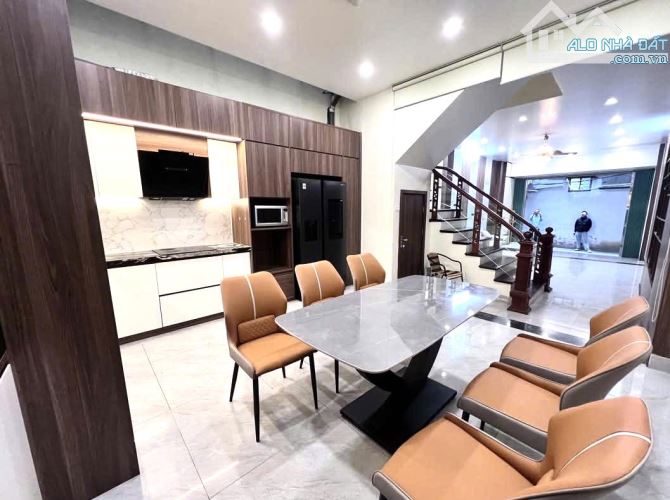 Nhà đẹp Quan Hoa, 72m2, MT rộng. Lõi Cầu Giấy, hiếm có căn thứ 2 tầm tài chính. 12tỷ - 2