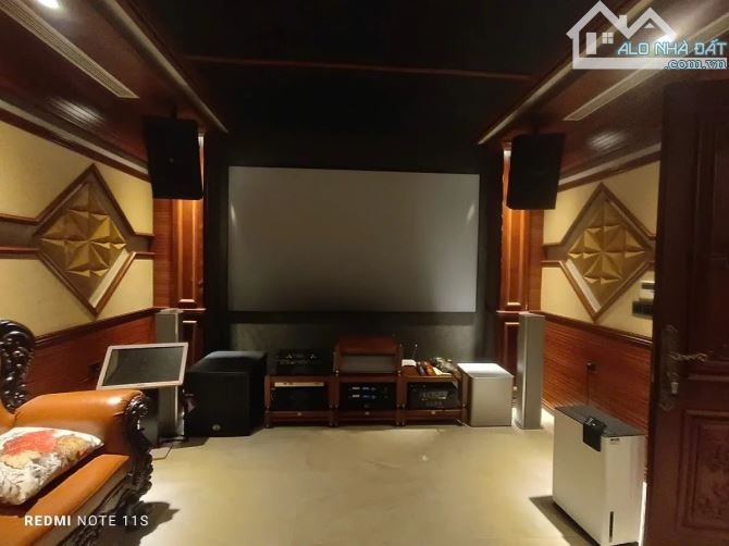 Bán Nhanh Biệt Thự Song Lập Hoa Sữa Vinhomes Riverside 215m2, 5T View Sông - 99 Tỷ - 2