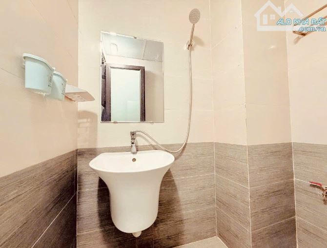 Bán nhà Liễu Giai - Kim Mã - Ba Đình 115m2x8T, ôtô đỗ, dòng tiền hơn 2 tỷ/năm, giá 3x tỷ - 2