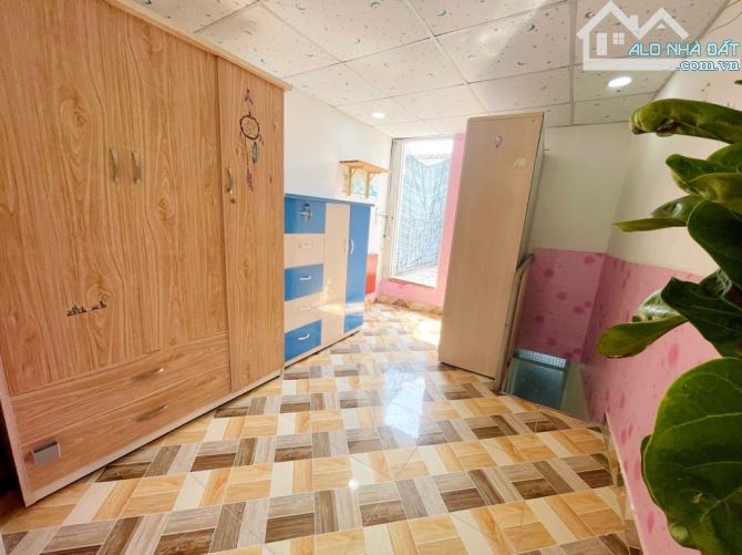 Nhà bán P.1, Bình Thạnh Lê Văn Duyệt 4 tầng trệt 2 lầu sân thượng. - 2