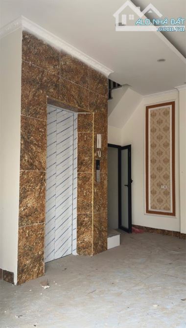 Bán nhà MP Tả Thanh Oai 40m², 6T thang máy, lô góc, ô tô vào nhà, KD đỉnh, 6,85 tỷ,0 - 2