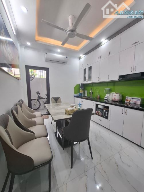 🔥 BÁN NHÀ 5 TẦNG Vương Thừa Vũ – 45M² – Ở NGAY – GIÁ CHỈ 8 TỶ - 2