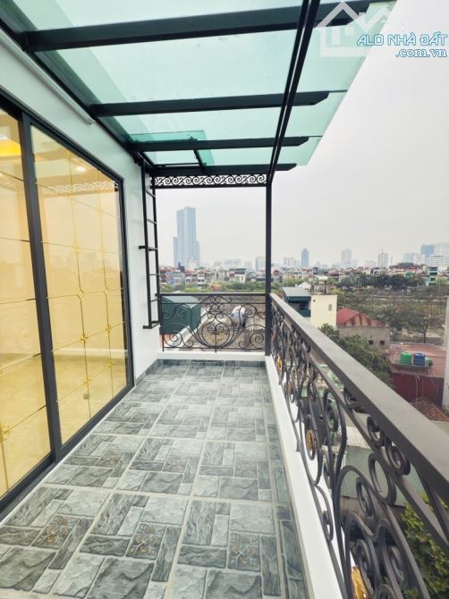 CỰC ĐẸP - CẦU GIẤY 43M2 x 6T THANG MÁY - NHÀ ĐẸP - GIÁ 11.7 TỶ. - 2