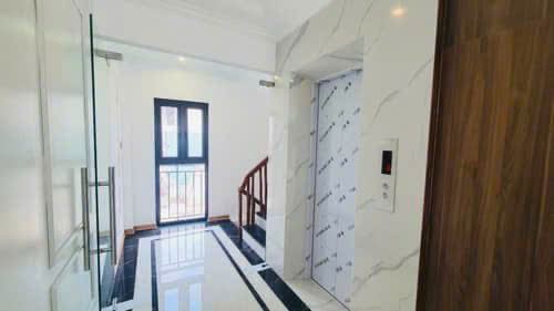 Bán nhà mặt phố Lê Duẩn, lô góc, kinh doanh, vỉa hè, diện tích rộng 29 tỷ - 1