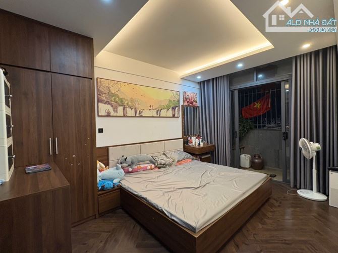 Á Hậu Chân Dài Thanh Xuân_ Deal hời cho các nhà đầu tư - 2