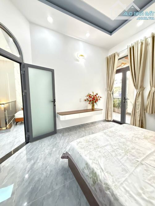 QUANG TRUNG, P.11, GÒ VẤP – 80m²- NGANG 6.5M NỞ HẬU – 2 TẦNG – 4PN (1 PN trệt) –  6.x Tỷ - 2