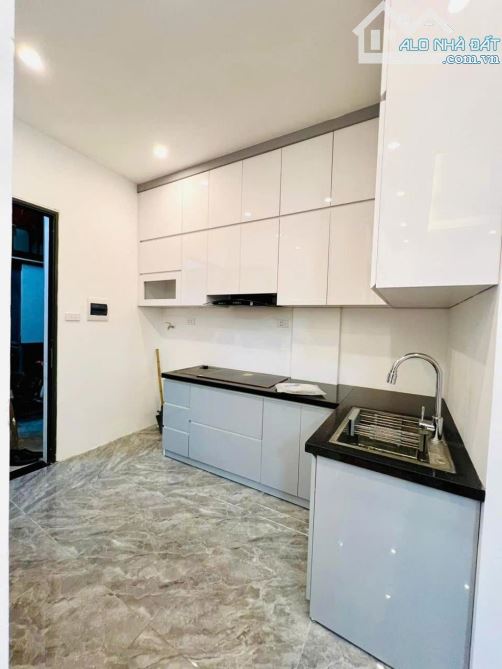 TẬP THỂ PHỐ NGUYỄN LƯƠNG BẰNG 30M - Ô TÔ ĐỖ CHÂN CẦU THANG - 2